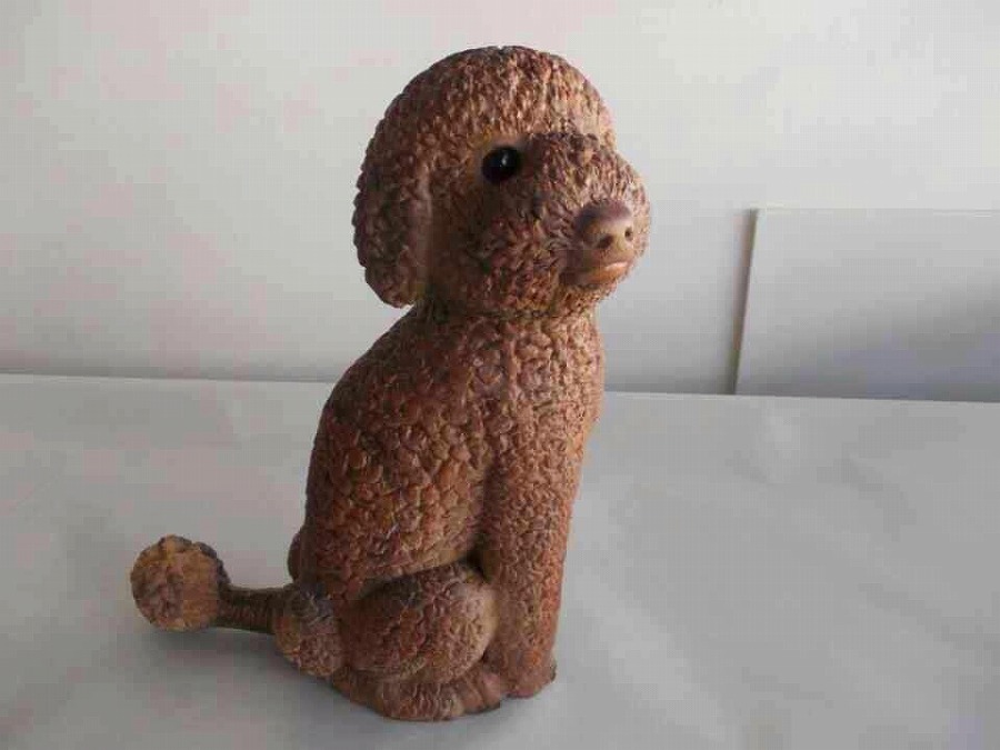 木彫りの犬